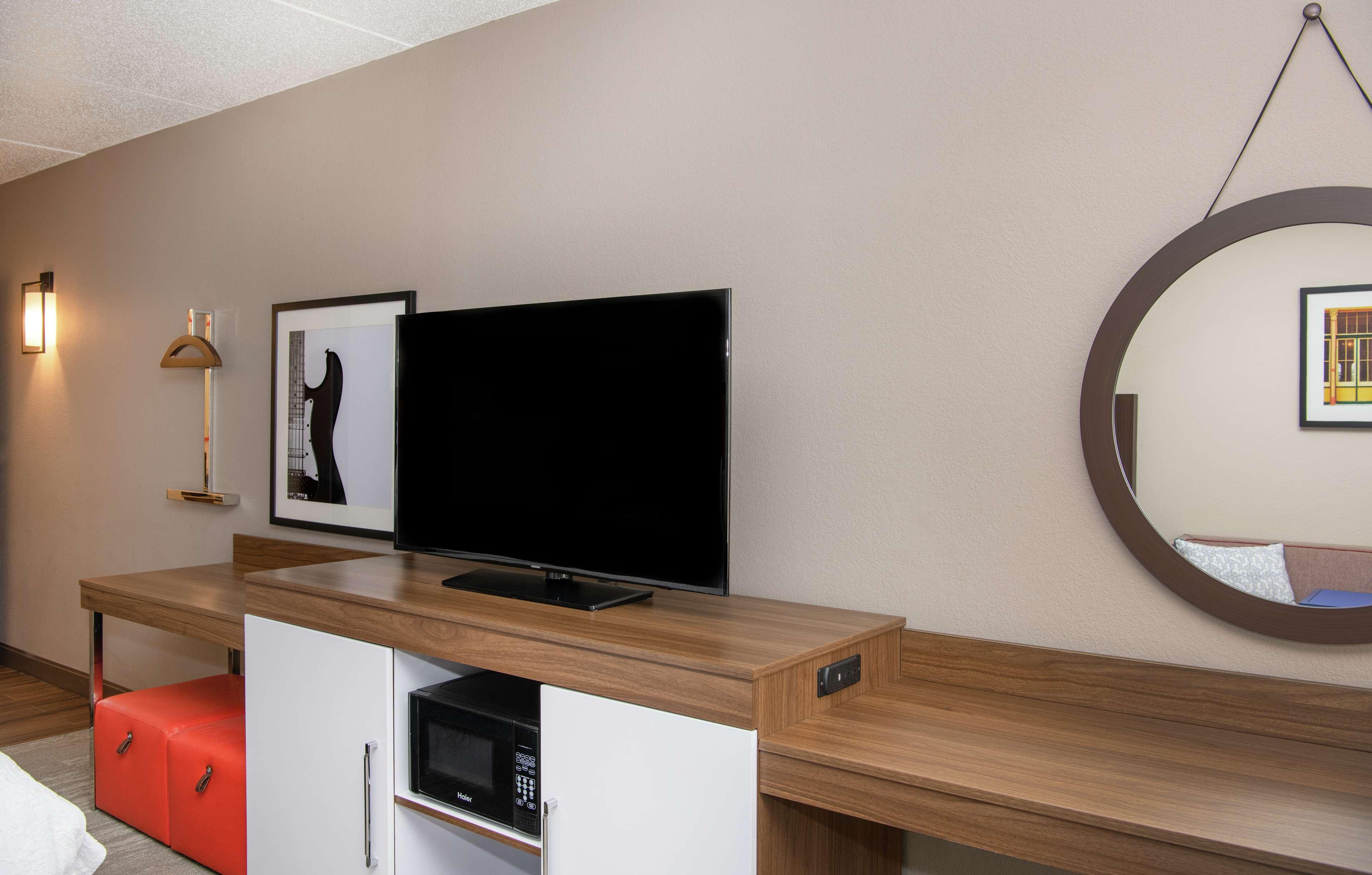 Hampton Inn Cleveland-Solon Экстерьер фото