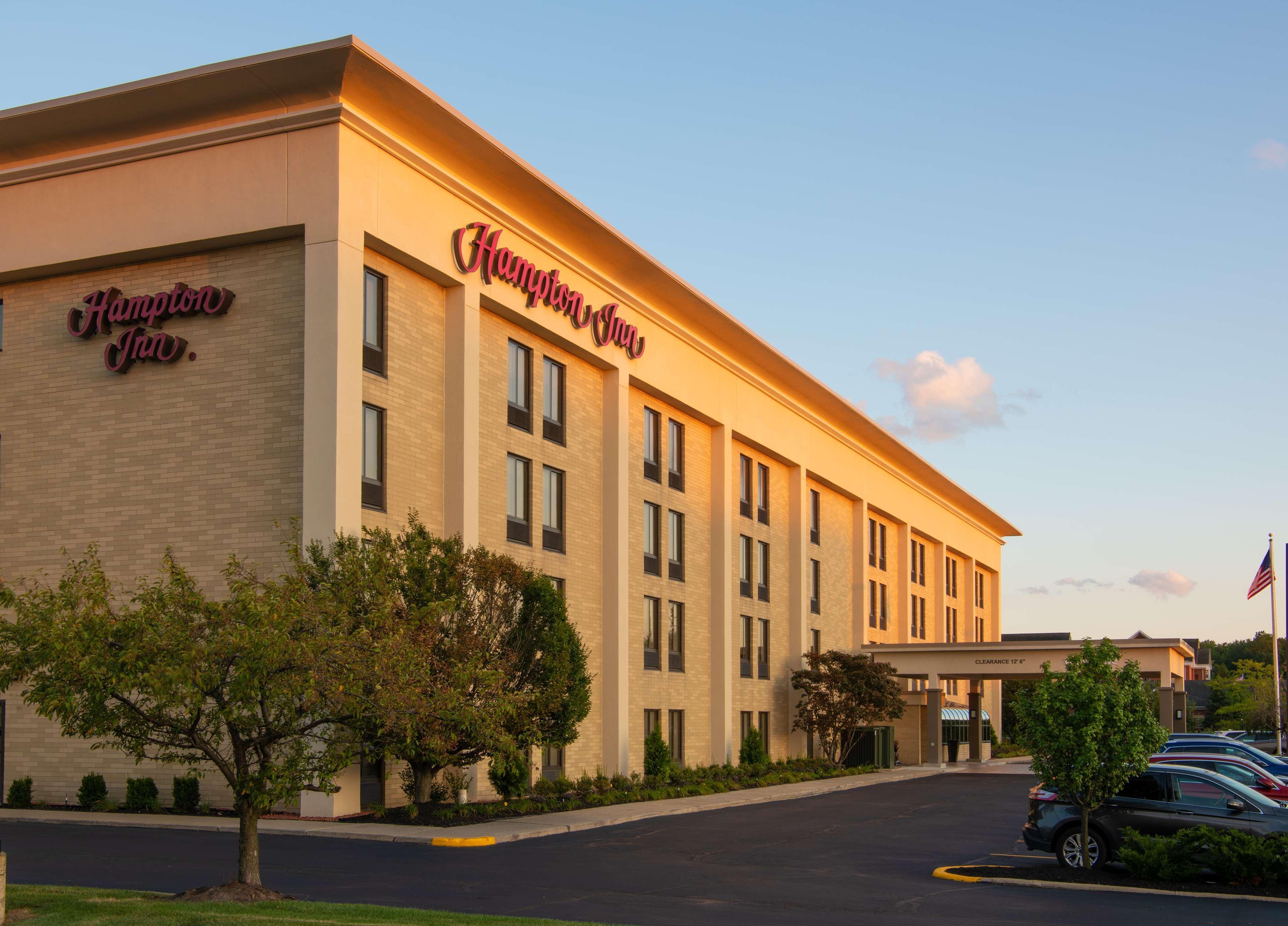 Hampton Inn Cleveland-Solon Экстерьер фото