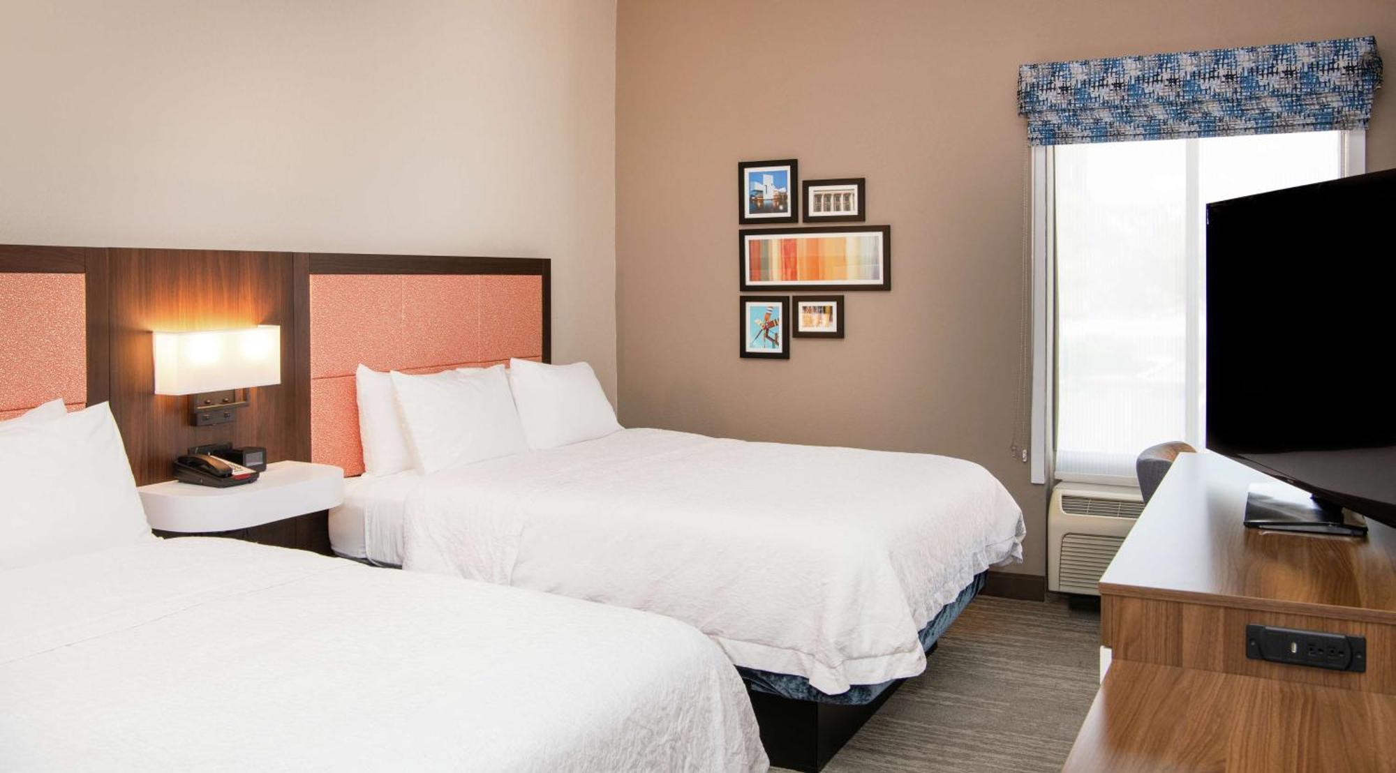 Hampton Inn Cleveland-Solon Экстерьер фото