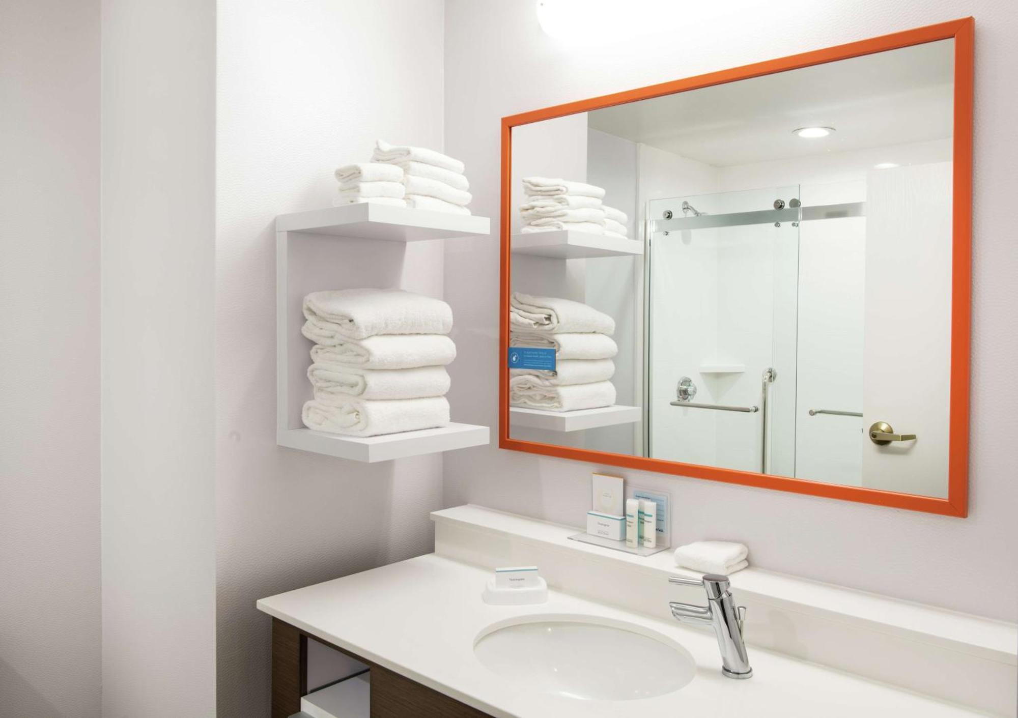 Hampton Inn Cleveland-Solon Экстерьер фото