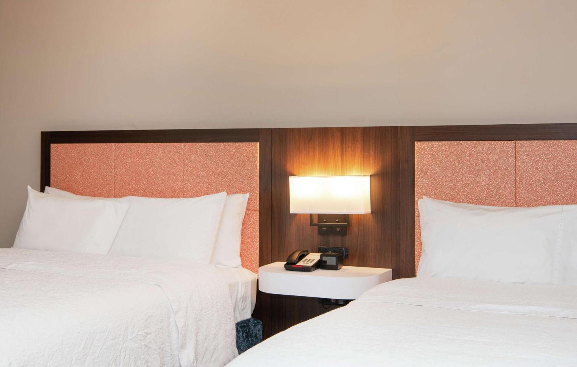 Hampton Inn Cleveland-Solon Экстерьер фото